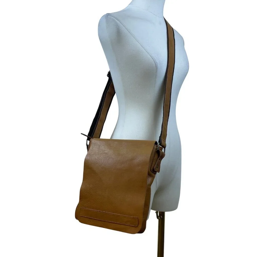 Latico Unisex Brown Leather Adjustable Strap Spacious Interior Crossbody Bag - Picture 7 of 11